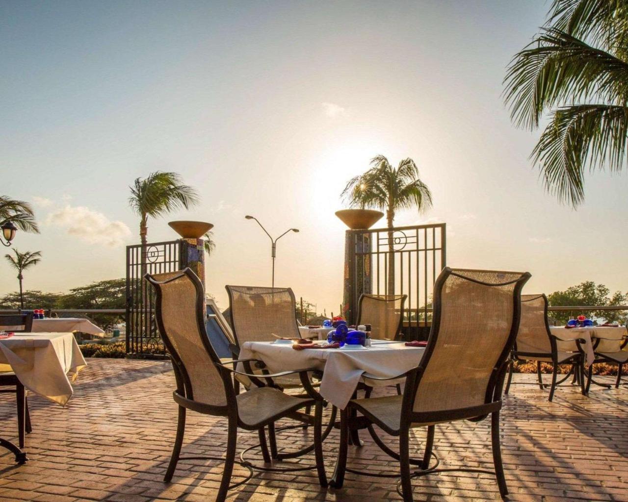 Bluegreen Vacations La Cabana Resort, An Ascend Collection Palm Beach Exterior photo