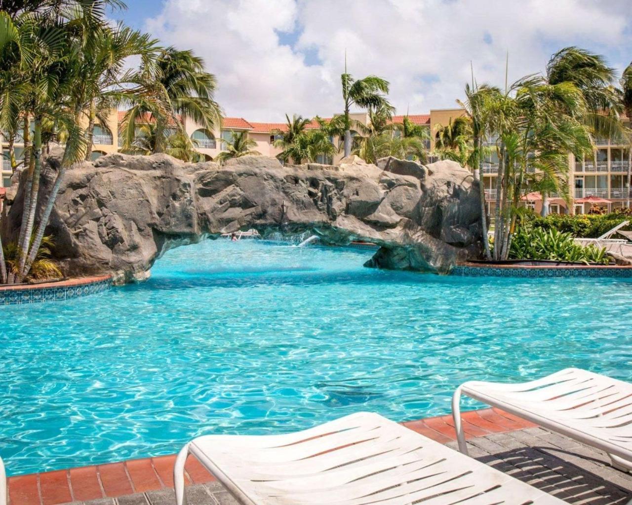 Bluegreen Vacations La Cabana Resort, An Ascend Collection Palm Beach Exterior photo