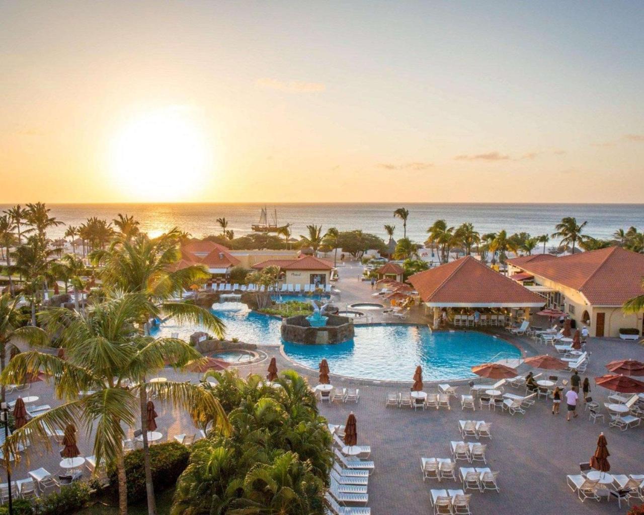 Bluegreen Vacations La Cabana Resort, An Ascend Collection Palm Beach Exterior photo